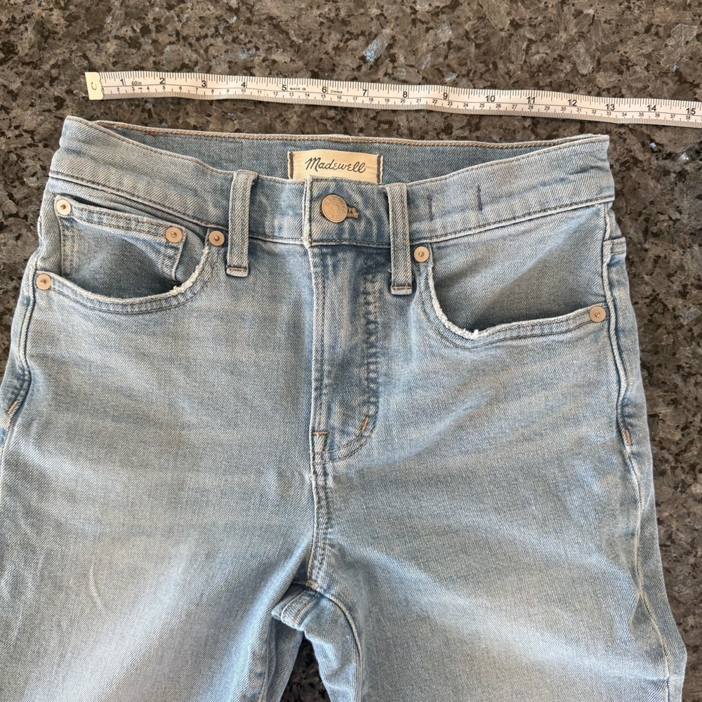MADEWELL Perfect Vintage 10” High Rise Jean in Ellicott Wash, Raw Hem, Size 25P - Picture 5 of 10